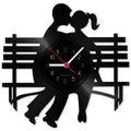 Wanduhr aus Vinyl Liebe ist