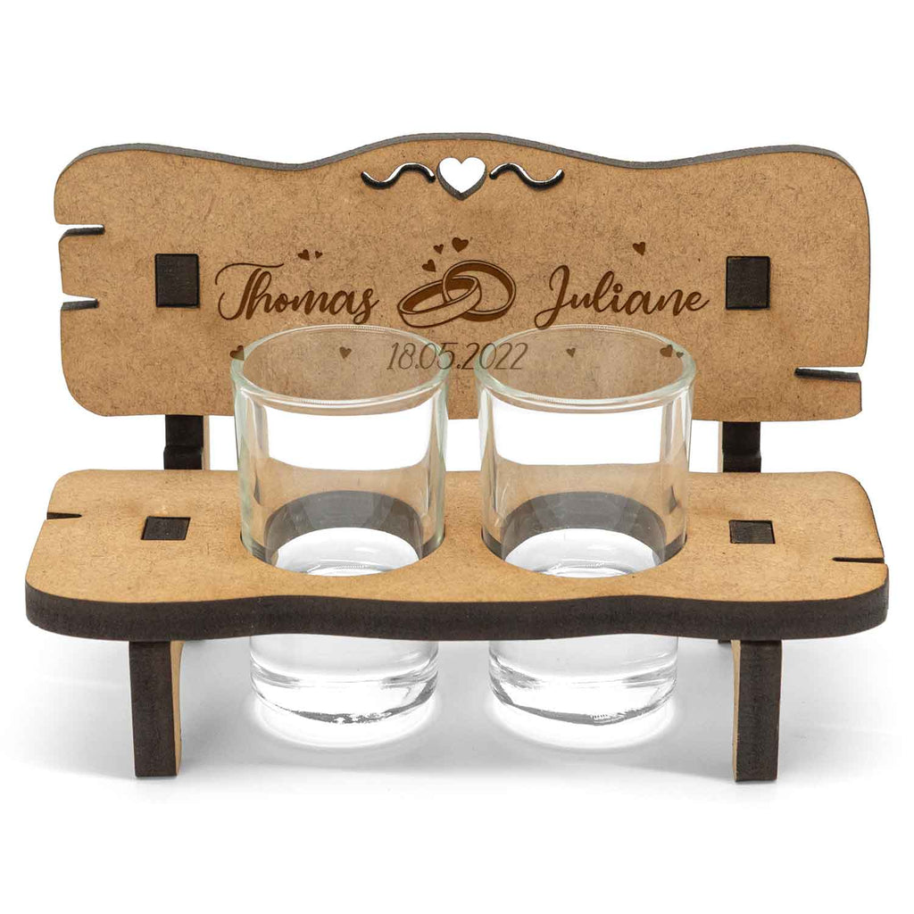 Gravierte Schnapsbank im Wedding Design mit Namen & Datum + 2 Schnapsgläser
