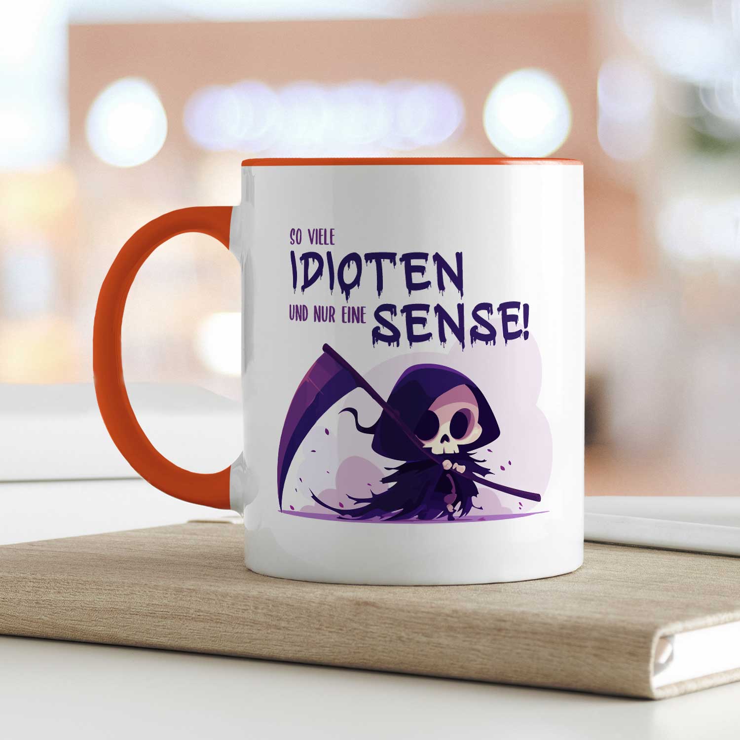 Bedruckte Tasse mit Spruch in lila - So viele Idioten und nur eine Sense