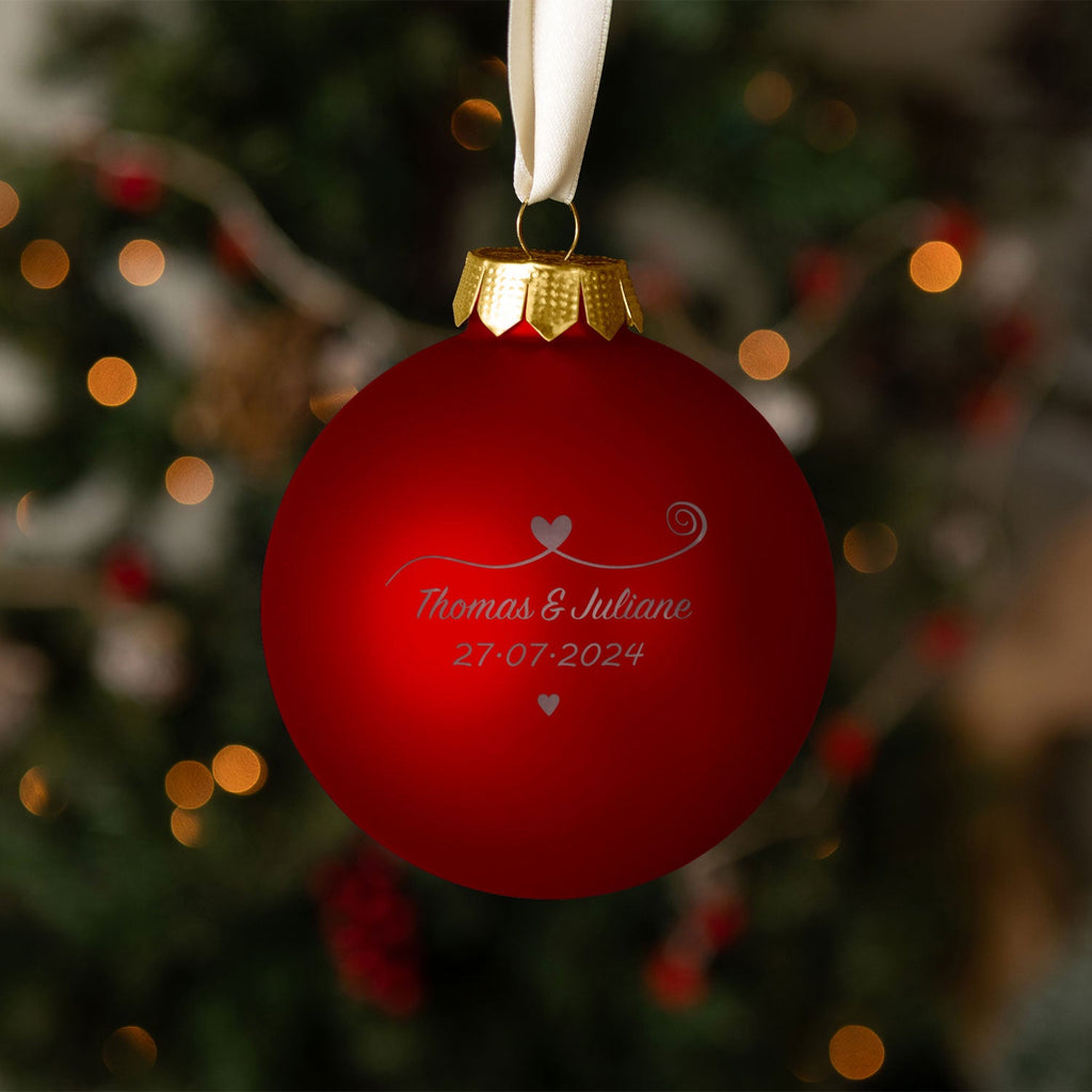 Gravierte Weihnachtskugel - Paar verliebt