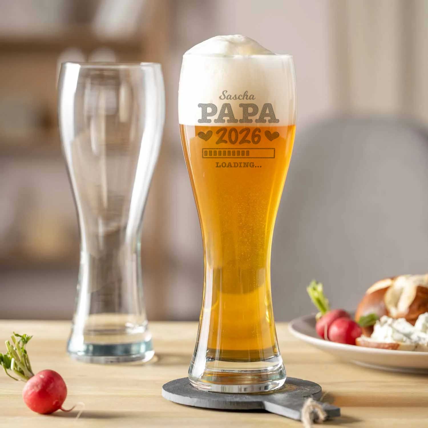 Leonardo Weizenglas "Papa Loading" mit Namen