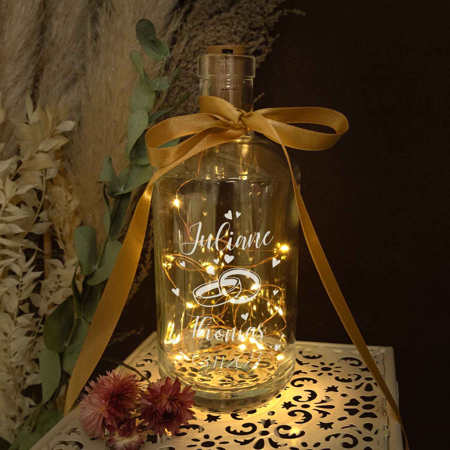 Flaschenlicht mit LED-Lichterkette und Gravur "Wedding"