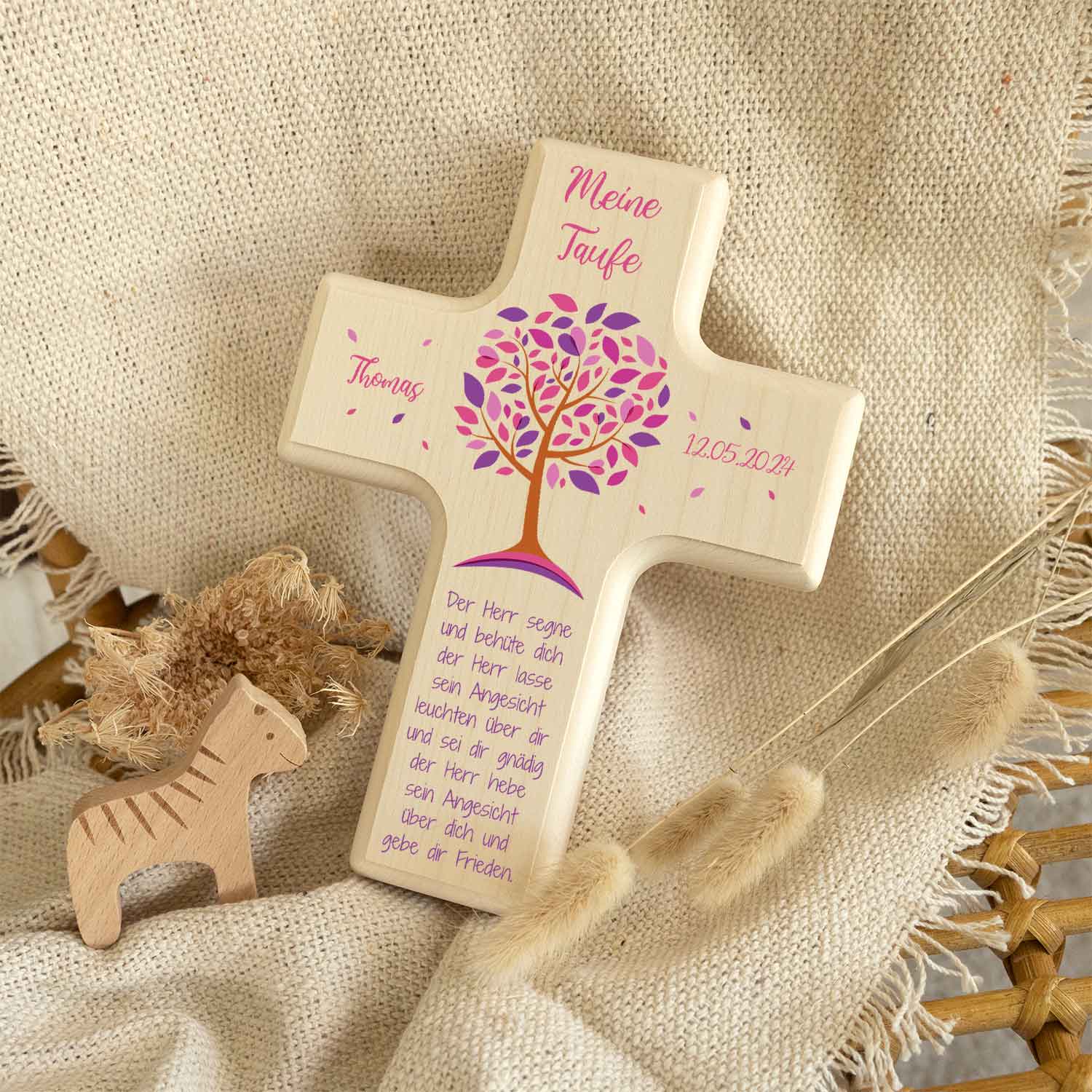 Personalisierbares Holzkreuz zur Taufe Konfirmation und Kommunion - Lebensbaum Design