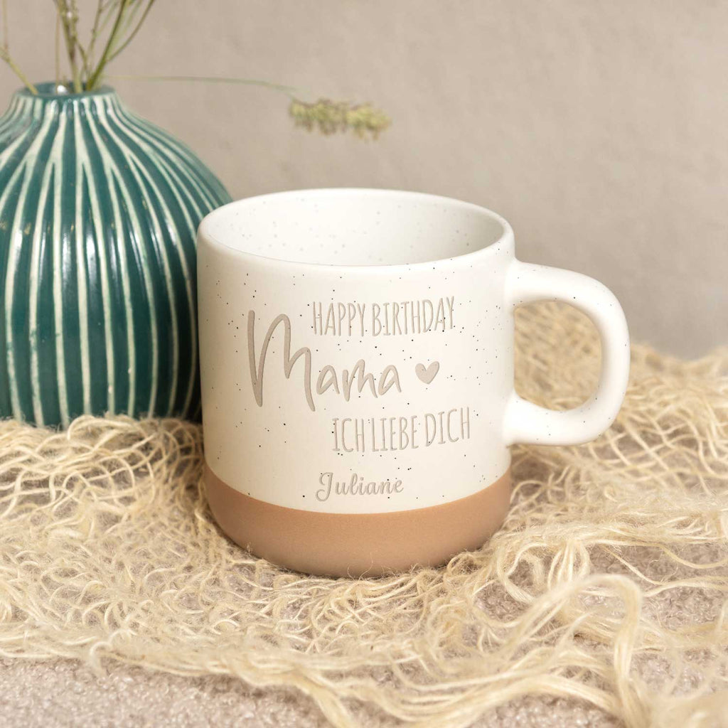 Gravierte Steingut Tasse - Happy Birthday Mama