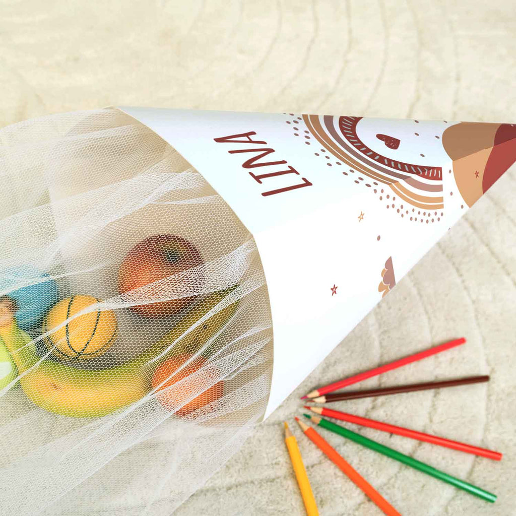 Bedruckte Schultüte mit Namen - Regenbogen