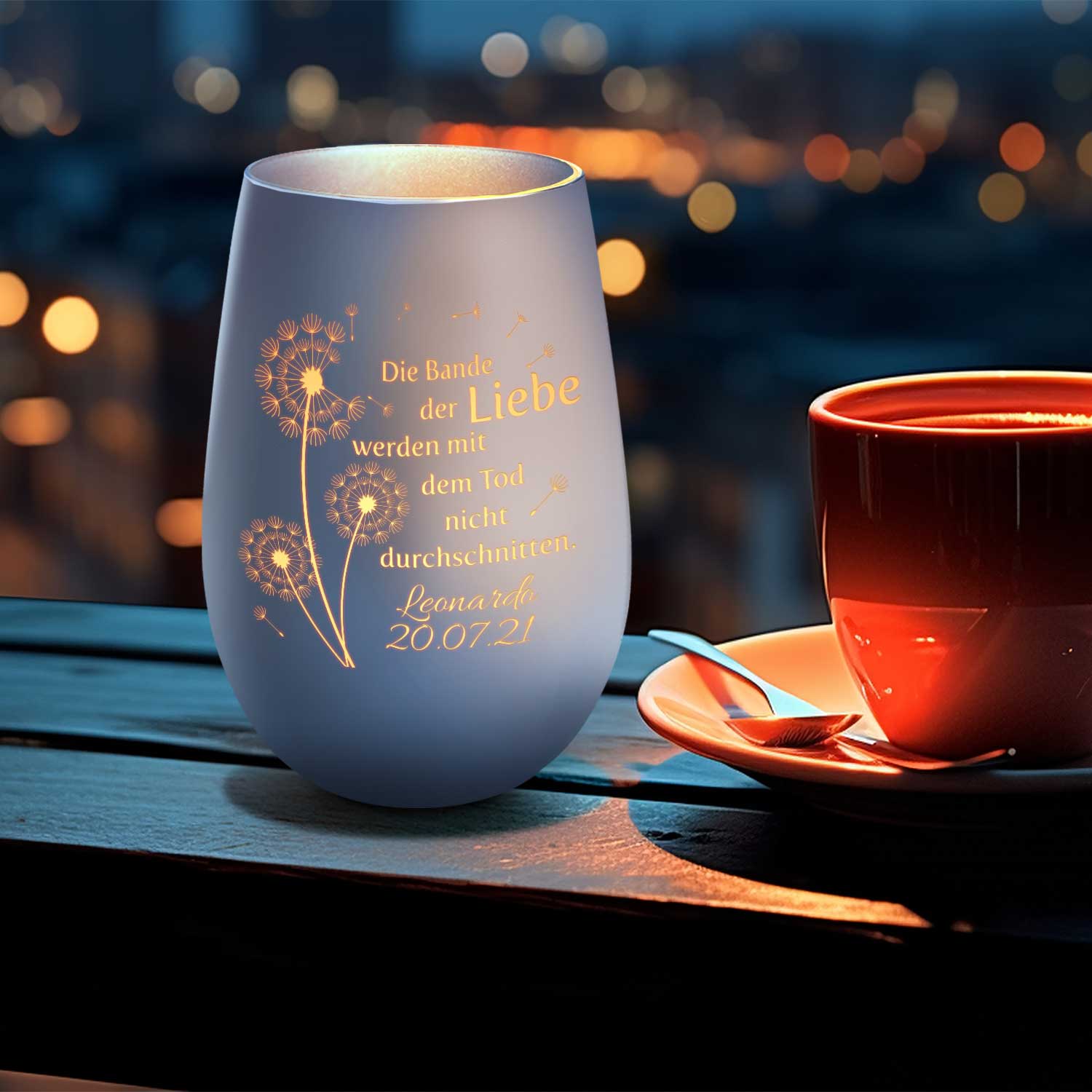 Deko Windlicht aus Glas mit Gravur - Pusteblumen - Personalisiert mit Namen & Datum
