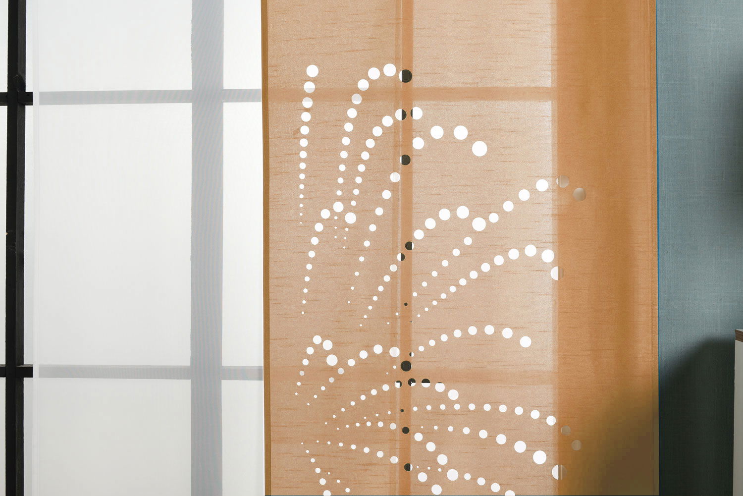 2er-Pack Schiebegardine Flächenvorhang Rodez Lasercut Wildseide Optik Voile  cm (HxB) inkl. Paneelwagen und Beschwerungsstangen 165640