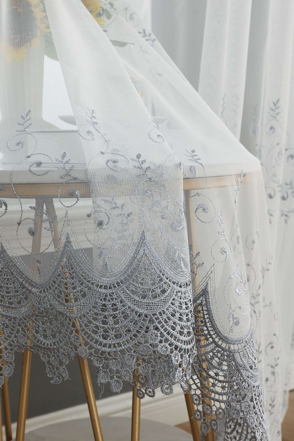 Gardine Raschel Stickerei  Design  »Florenz« Multiband für Gardinenschiene und Gardinenstange Elegante Fensterdekoration 2023200