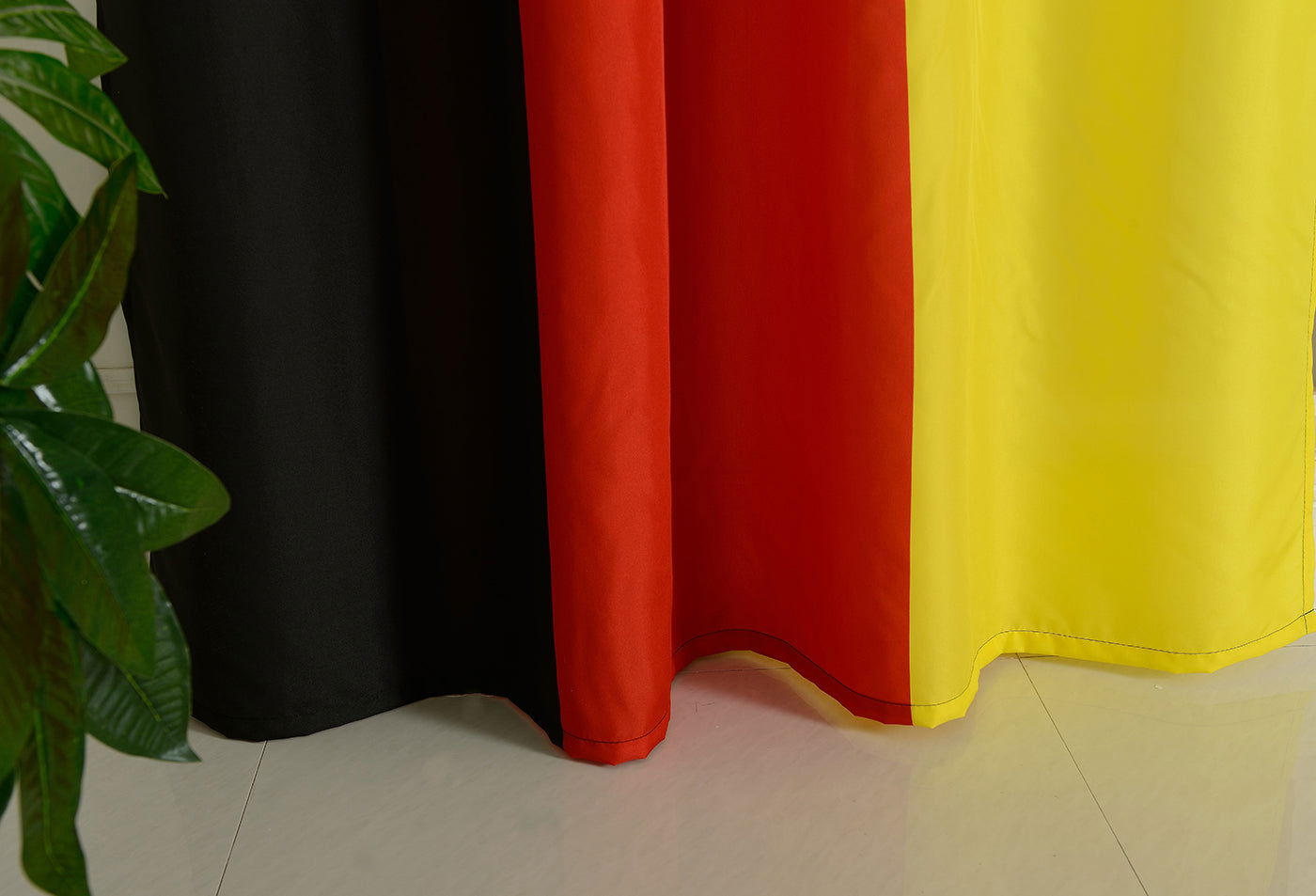 Gardine Vorhang Ösenschal »GLOBAL« Flagge Fußball Fan Flag Banner Landesfarben 20360
