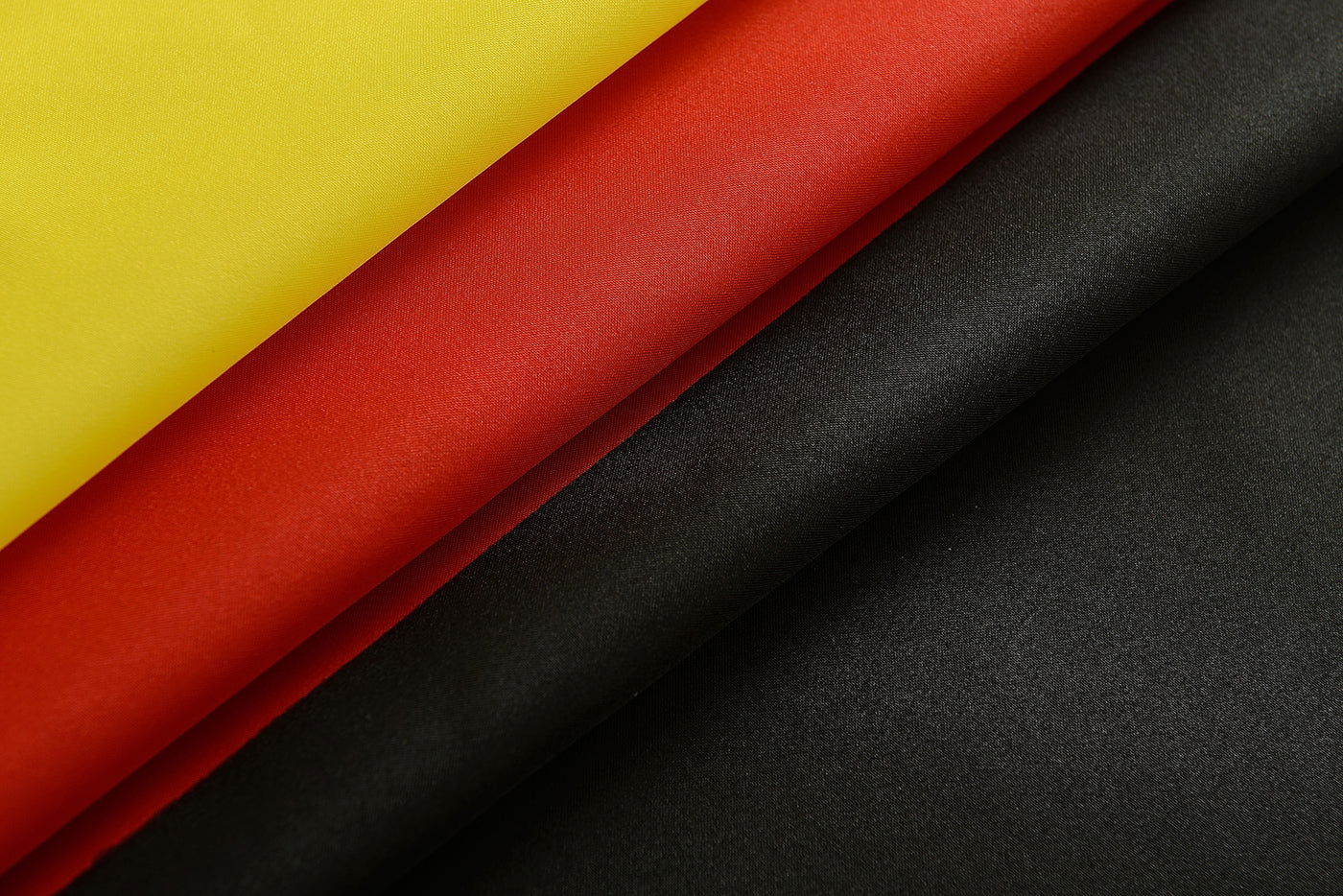 Gardine Vorhang Ösenschal »GLOBAL« Flagge Fußball Fan Flag Banner Landesfarben 20360