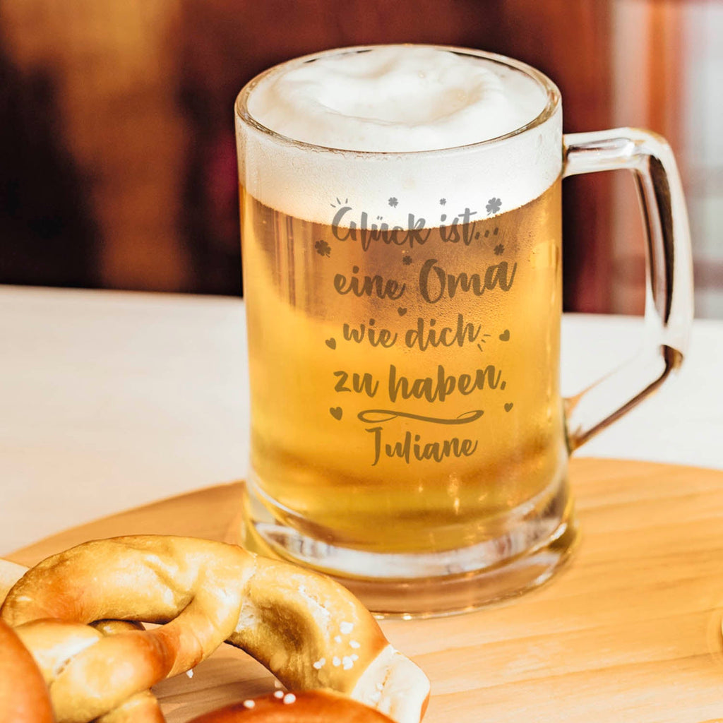 Montana Bierkrug mit Gravur "Glück ist eine Oma" mit Name