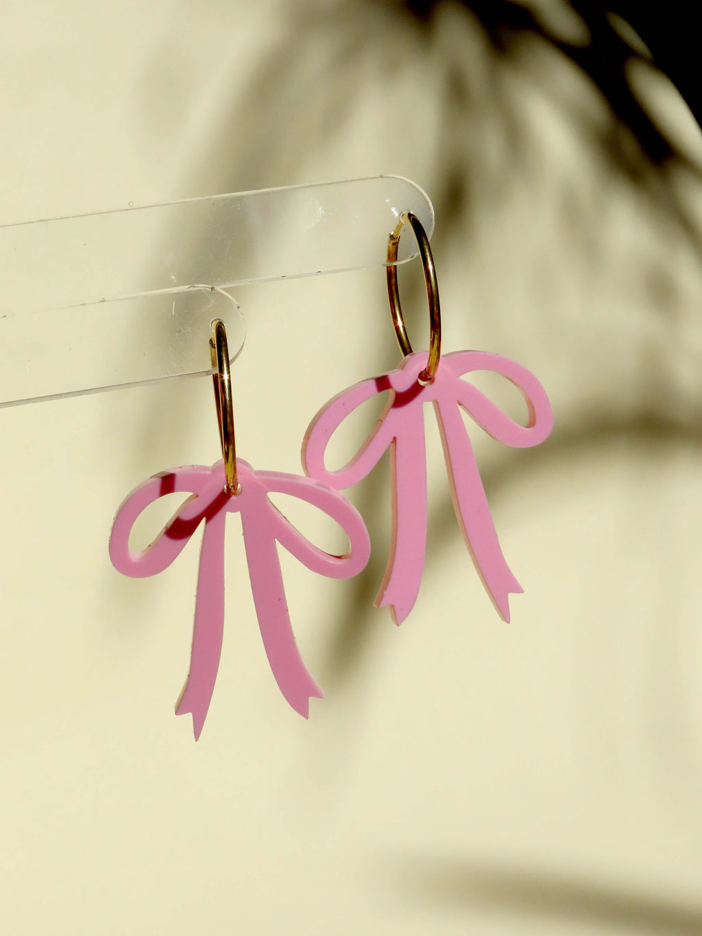 Creolen mit rosa Schleifen – Verspielte Statement-Ohrringe