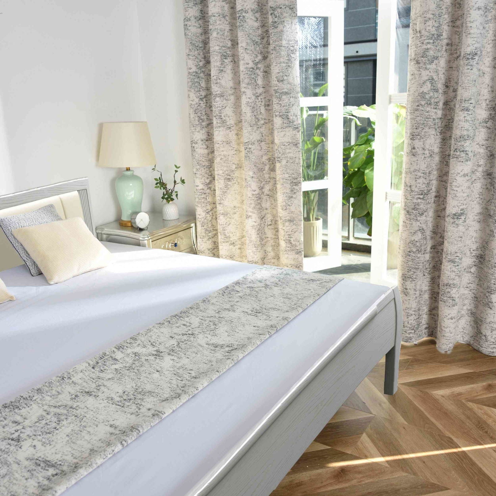Jacquard Bettüberwurf LxB 245x140 cm Creme Schwarz »VENEDIG« Wendbar Beidseitiges Design in Hell und Dunkel Pflegeleicht und Langlebig 2023310B