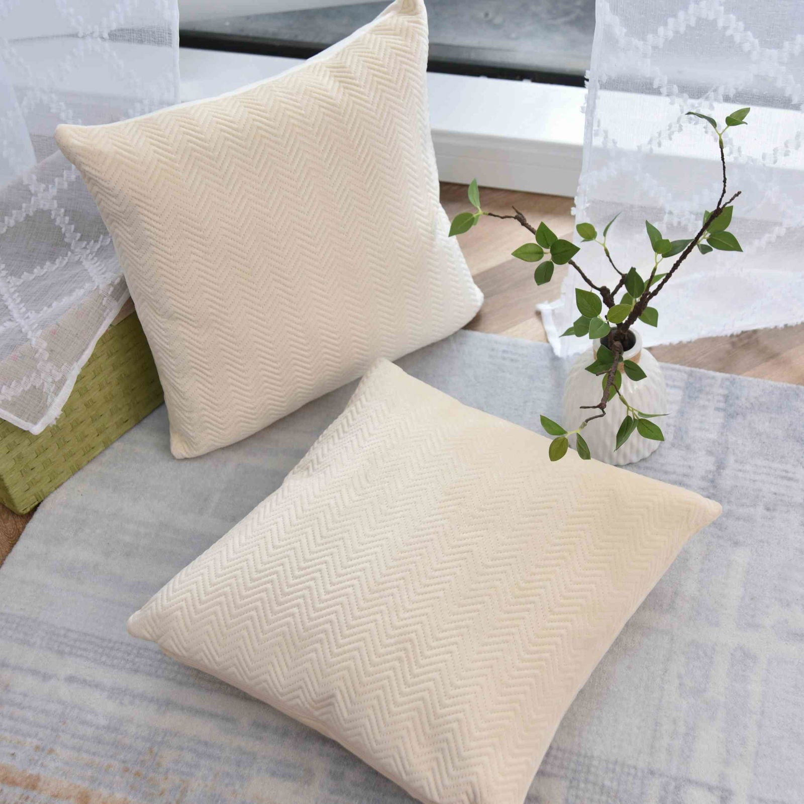 Kissen Dekokissen Jacquard »GRETA« mit Fischgrät-Design pflegeleicht Reißverschluss weiche 320g Füllung - Vielfältige Farbauswahl 2023510