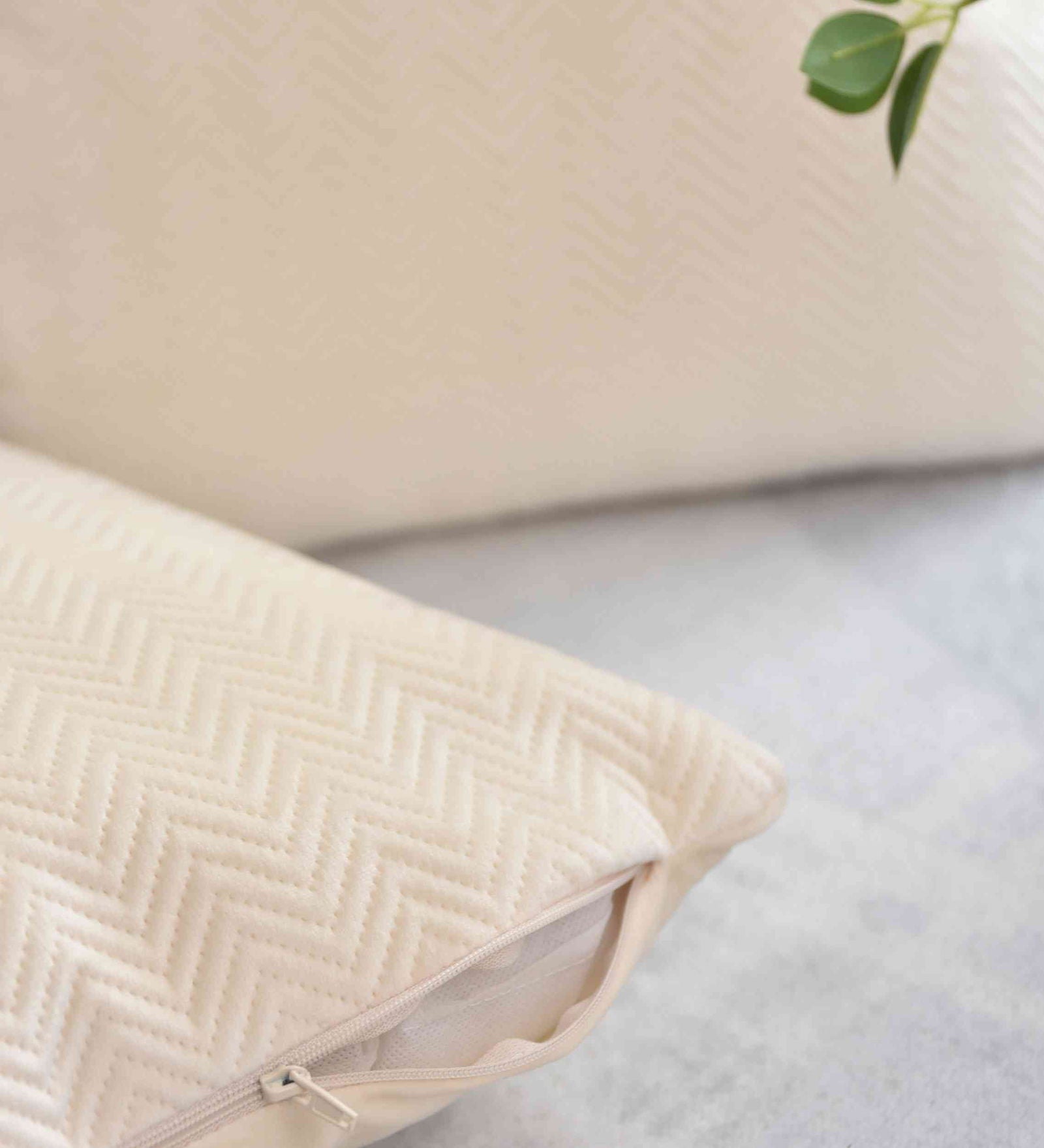 Kissen Dekokissen Jacquard »GRETA« mit Fischgrät-Design pflegeleicht Reißverschluss weiche 320g Füllung - Vielfältige Farbauswahl 2023510