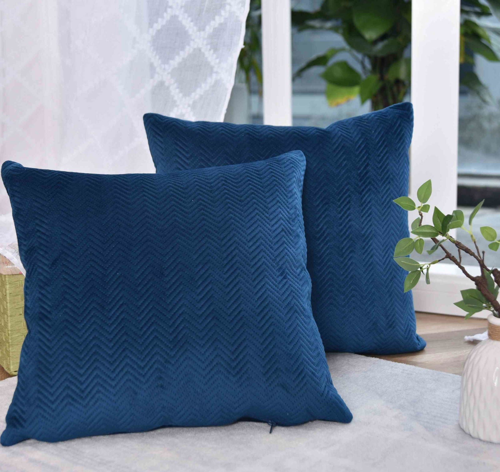 Kissen Dekokissen Jacquard »GRETA« mit Fischgrät-Design pflegeleicht Reißverschluss weiche 320g Füllung - Vielfältige Farbauswahl 2023510