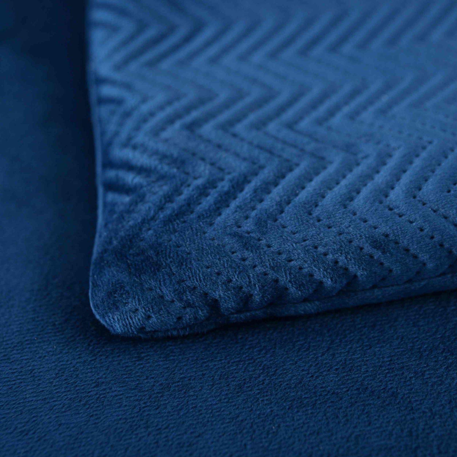 Kissen Dekokissen Jacquard »GRETA« mit Fischgrät-Design pflegeleicht Reißverschluss weiche 320g Füllung - Vielfältige Farbauswahl 2023510