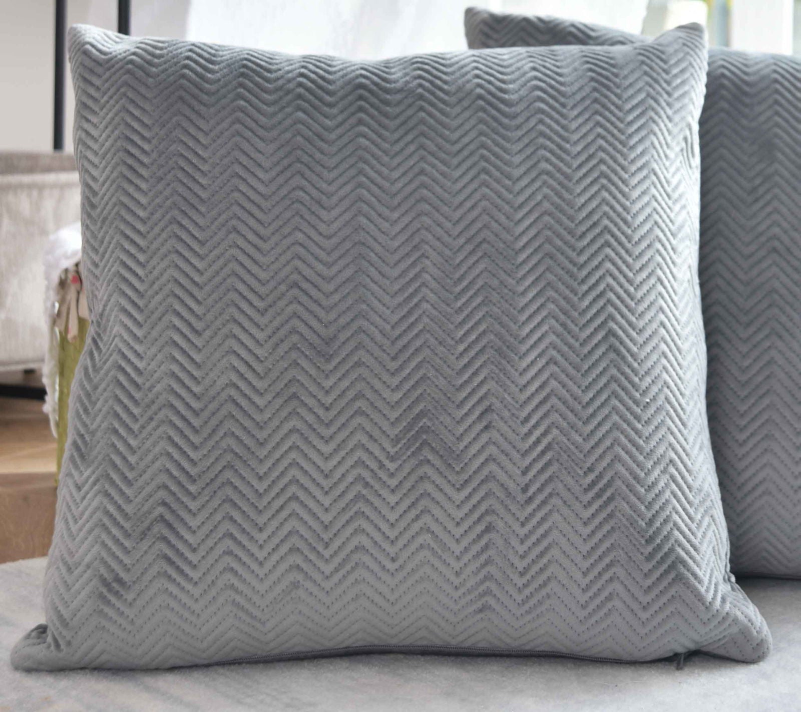 Kissen Dekokissen Jacquard »GRETA« mit Fischgrät-Design pflegeleicht Reißverschluss weiche 320g Füllung - Vielfältige Farbauswahl 2023510