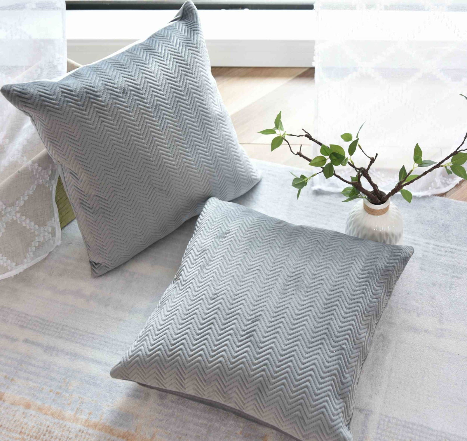 Kissen Dekokissen Jacquard »GRETA« mit Fischgrät-Design pflegeleicht Reißverschluss weiche 320g Füllung - Vielfältige Farbauswahl 2023510