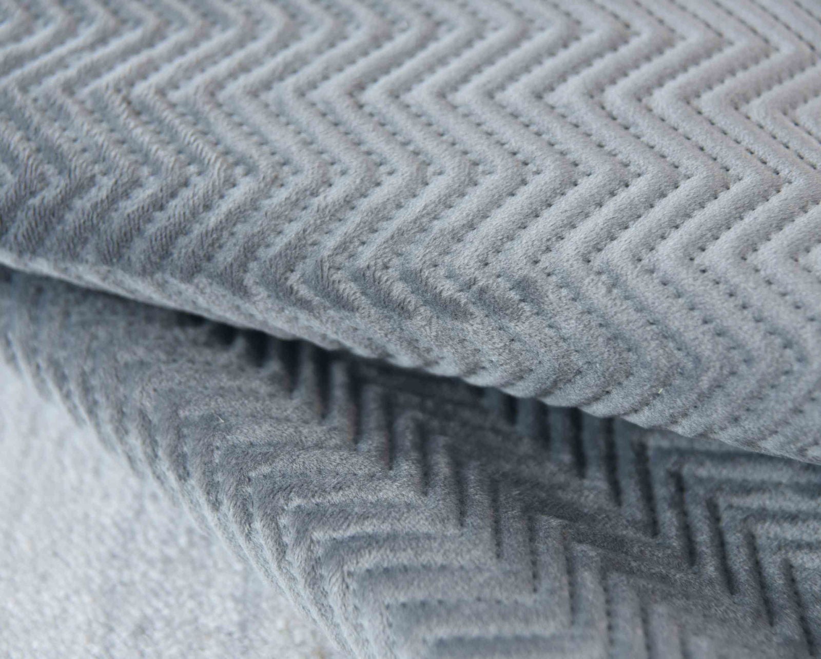 Kissen Dekokissen Jacquard »GRETA« mit Fischgrät-Design pflegeleicht Reißverschluss weiche 320g Füllung - Vielfältige Farbauswahl 2023510