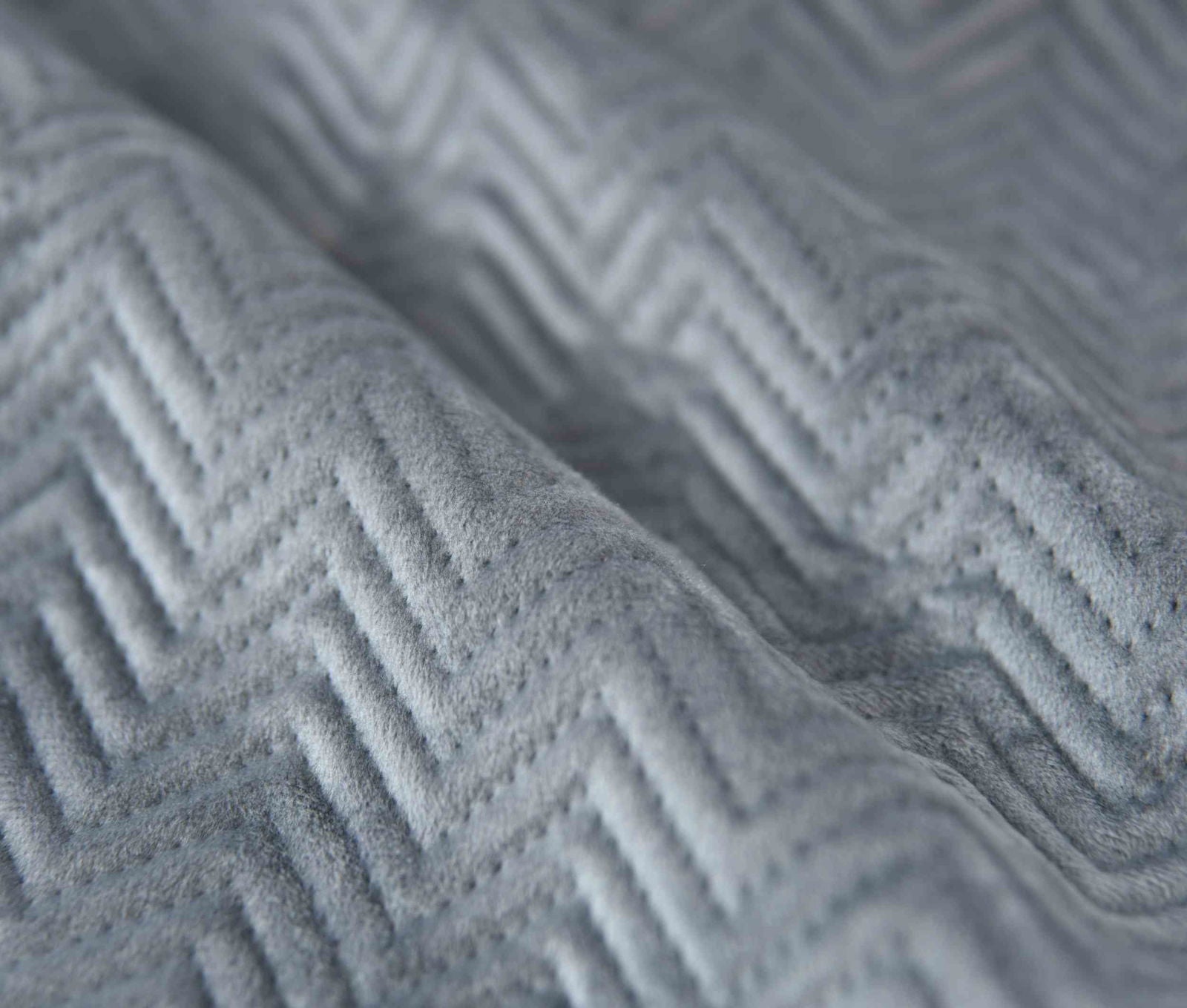 Kissen Dekokissen Jacquard »GRETA« mit Fischgrät-Design pflegeleicht Reißverschluss weiche 320g Füllung - Vielfältige Farbauswahl 2023510