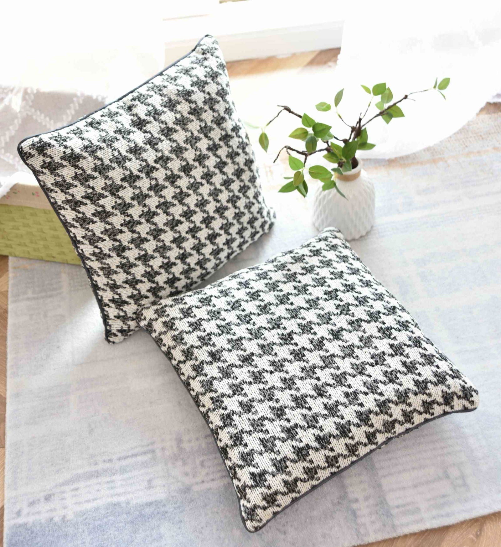 Kissen LxB 40x40 cm Creme Schwarz »PARIS« mit Füllung Ausgefallenes Hahnentritt-Muster schwarzes Paspelband 2023320K