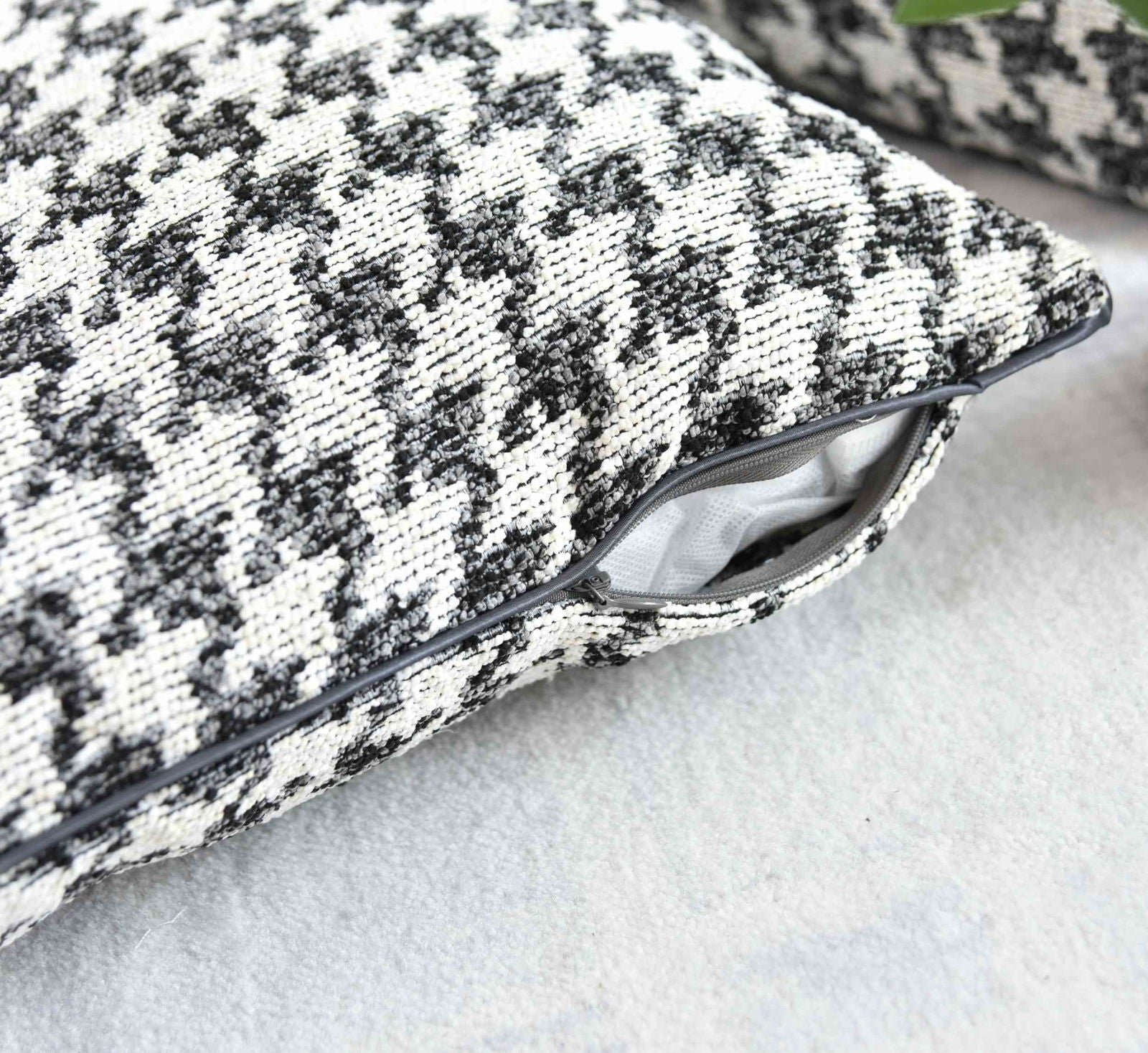 Kissen LxB 40x40 cm Creme Schwarz »PARIS« mit Füllung Ausgefallenes Hahnentritt-Muster schwarzes Paspelband 2023320K