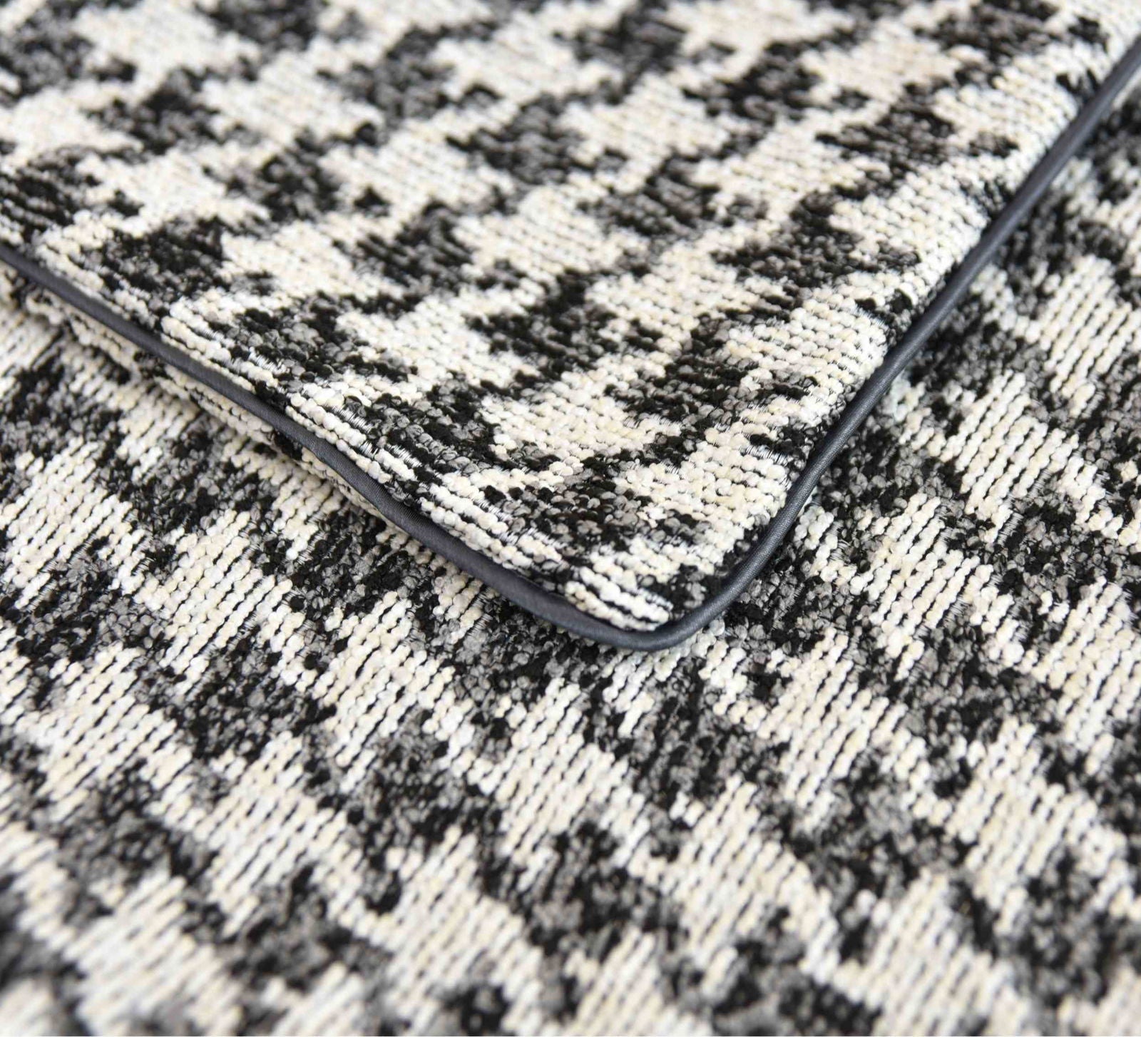 Kissen LxB 40x40 cm Creme Schwarz »PARIS« mit Füllung Ausgefallenes Hahnentritt-Muster schwarzes Paspelband 2023320K