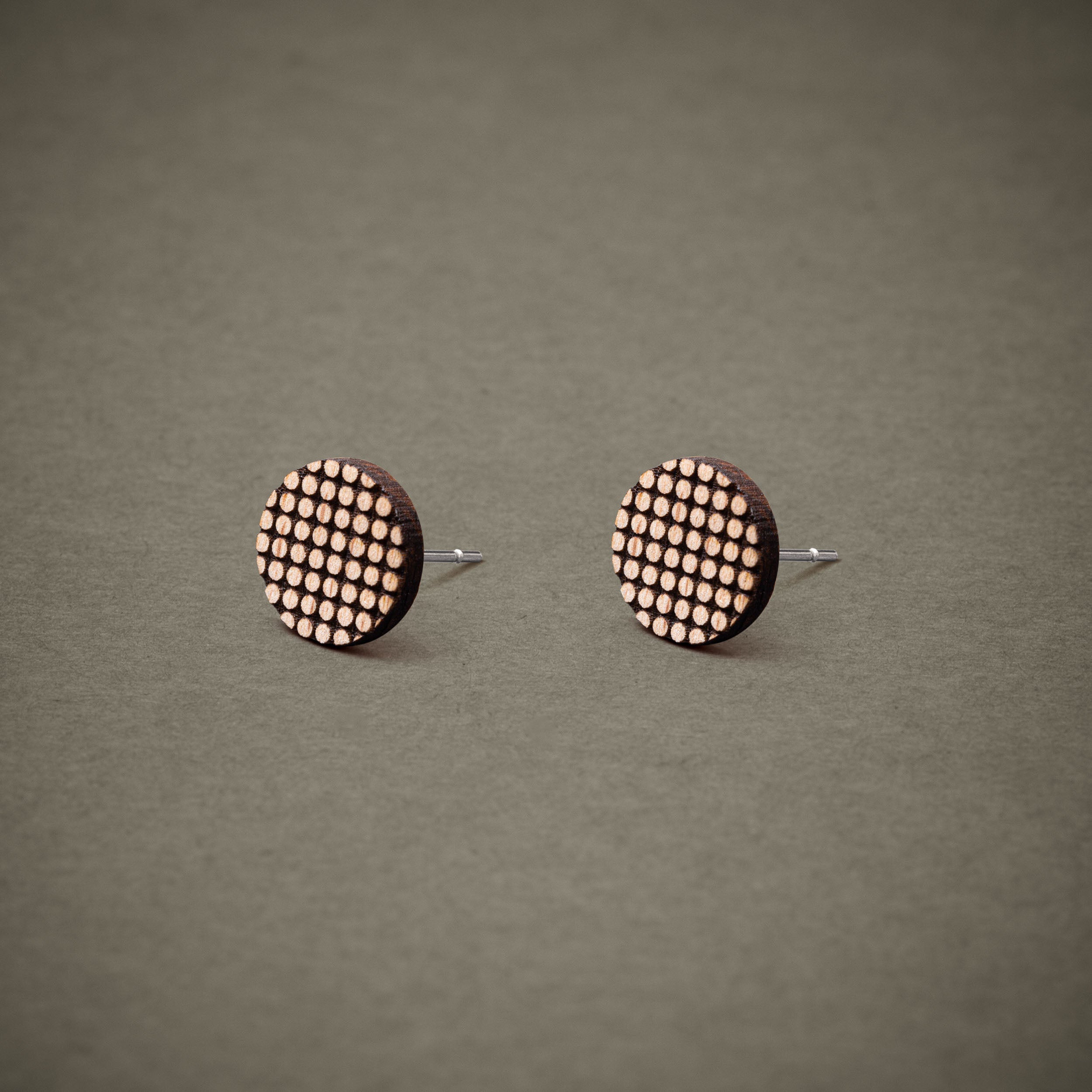 Ohrstecker aus Holz | Dotwork