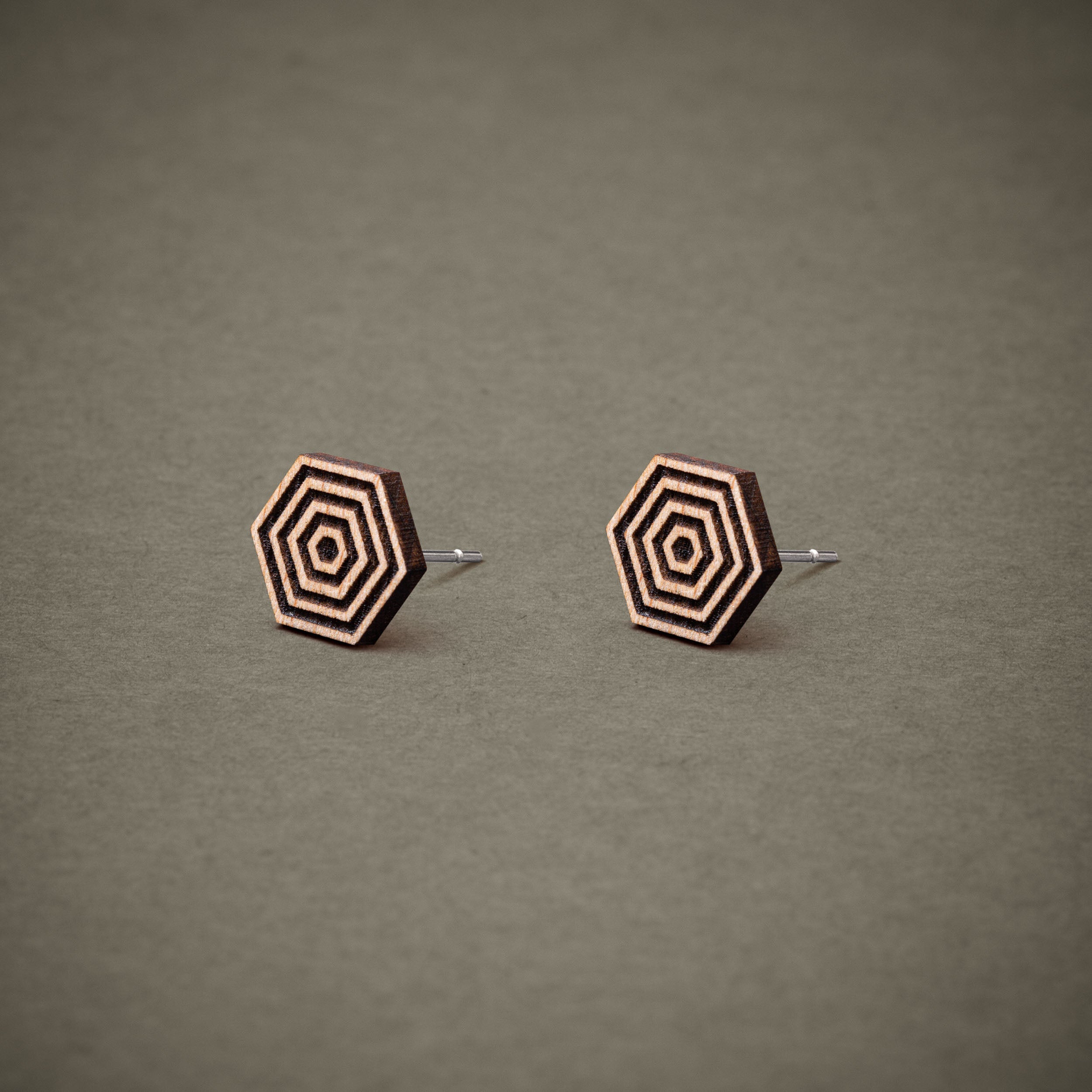 Ohrstecker aus Holz | Hexagon N°2