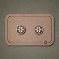 Ohrstecker aus Holz | geometrische Blume dunkel