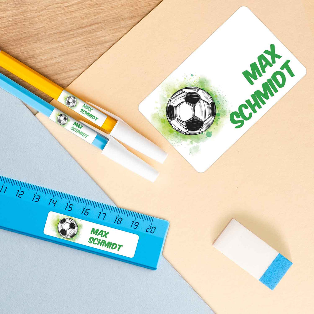 Schuletiketten mit Namen - Fußball Design - 100 Aufkleber in verschiedenen Größen