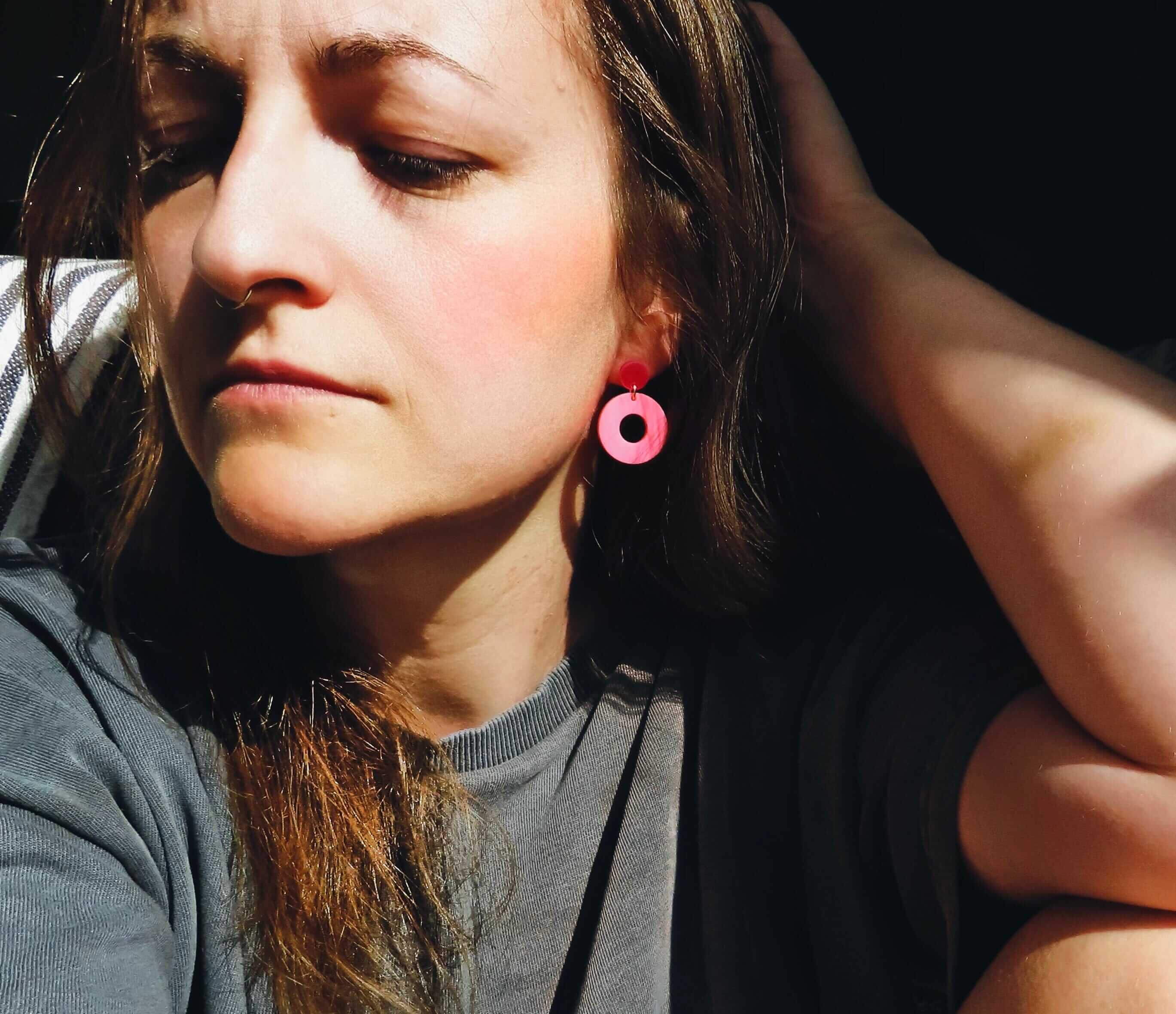 Colorblock Circle Ohrstecker in pink & rosa