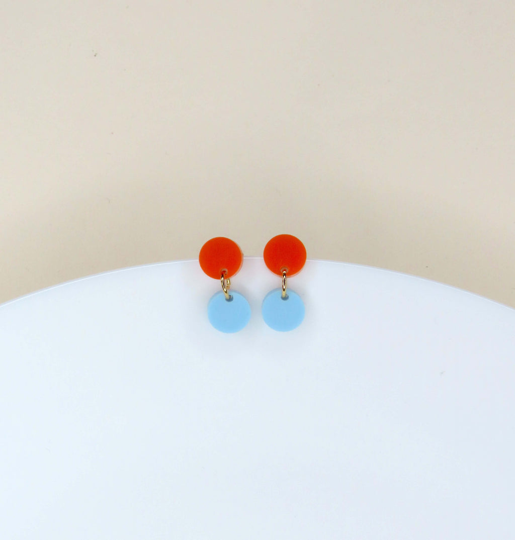 Dotty Acryl Ohrringe in orange hellblau
