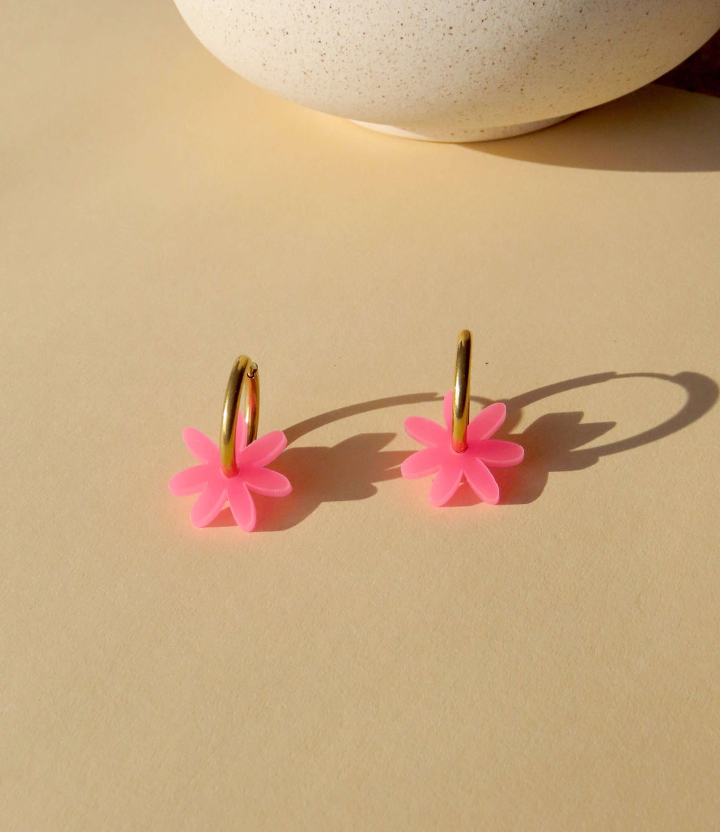 Neon Pink Margarite Edelstahl Hoops